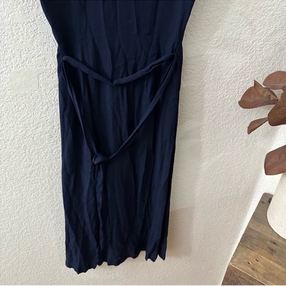 Aritzia Wilfred Button Down Dress

Size xs - Picture 9 of 13